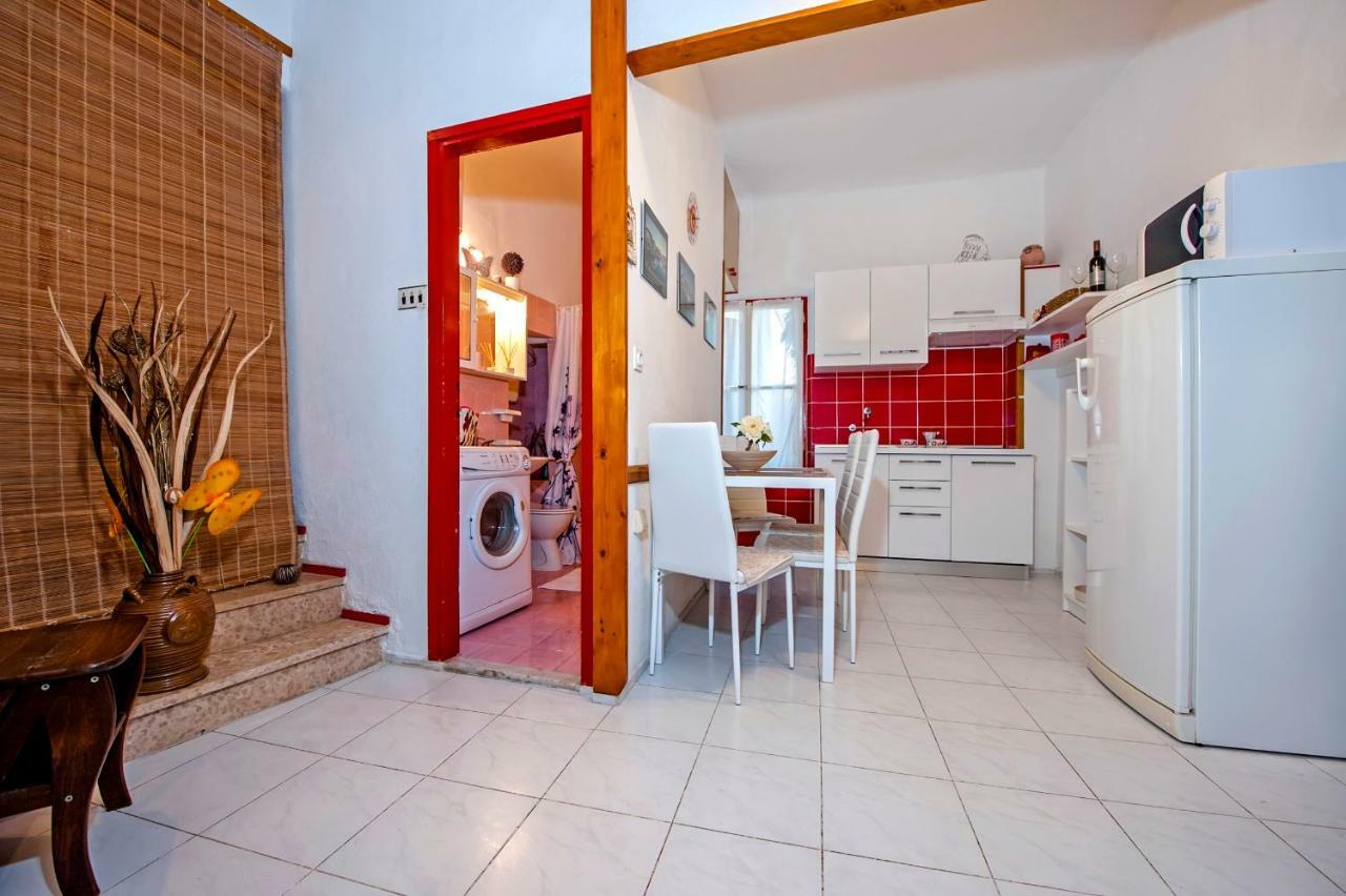 Stela - One Bedroom Apartment Rovinj Exteriör bild