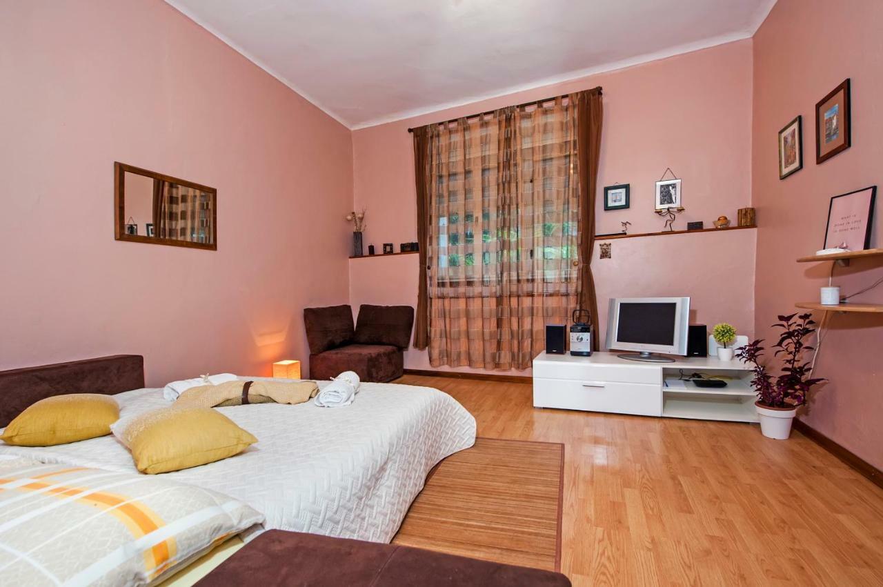 Stela - One Bedroom Apartment Rovinj Exteriör bild