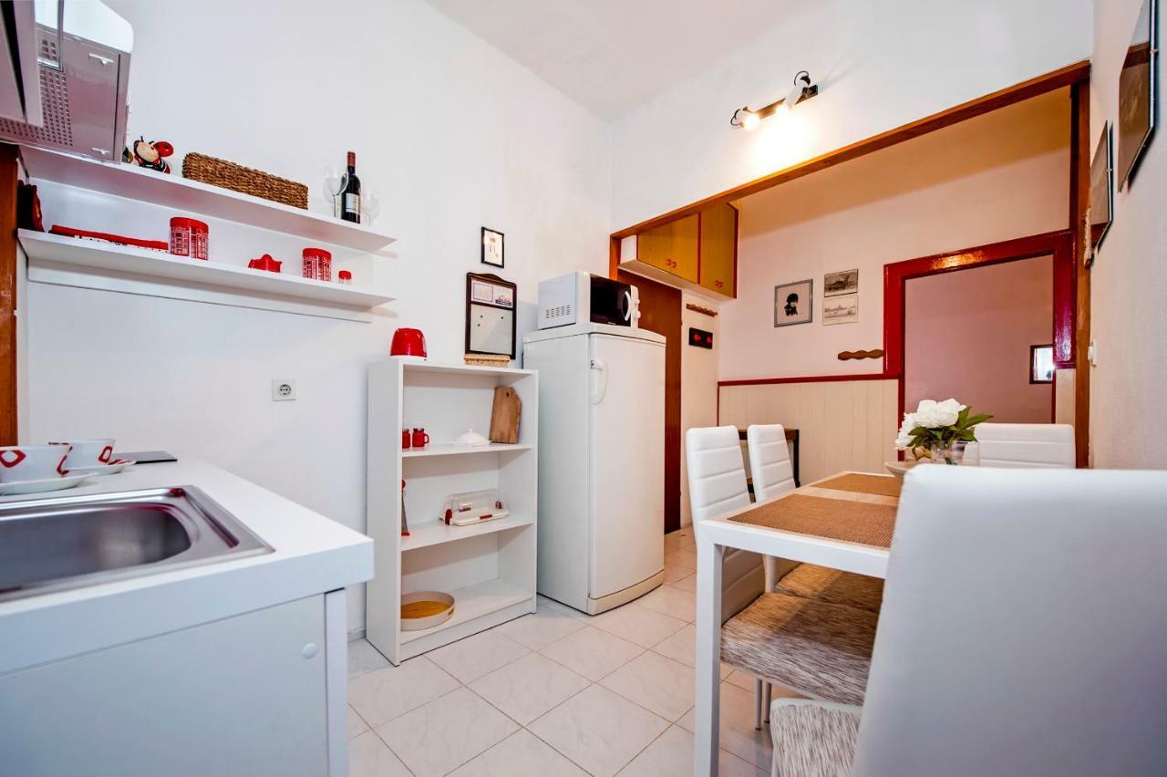 Stela - One Bedroom Apartment Rovinj Exteriör bild
